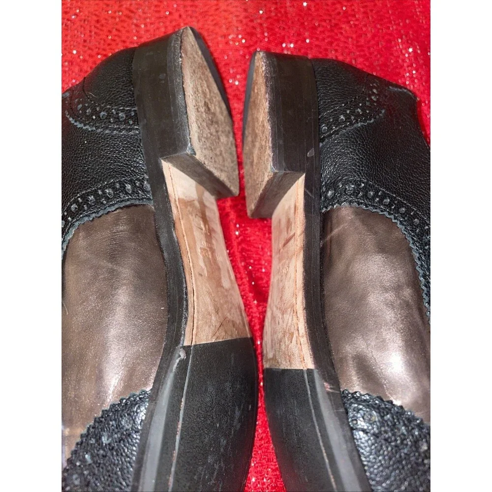 Women's Cole Haan Black Gold Wingtip Oxford Size 7.5B